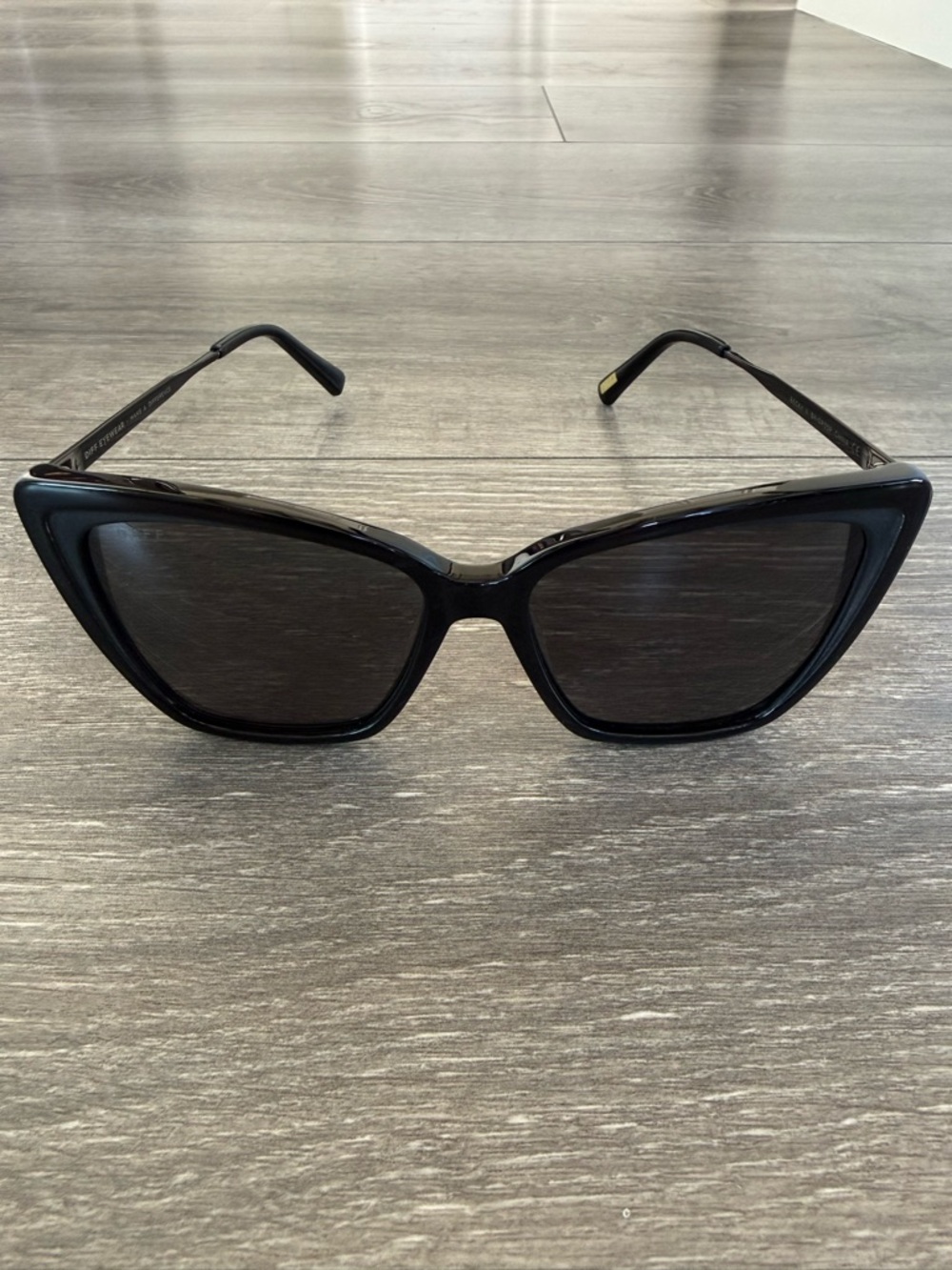 Diff Eyewear Becky II Women’s Oversized Black Square Sunglasses - Picture 2 of 15